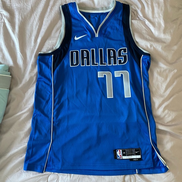 Nike NBA Luka Doncic #77 "Icon Edition" Jersey Size Men's Large - Picture 2 of 7